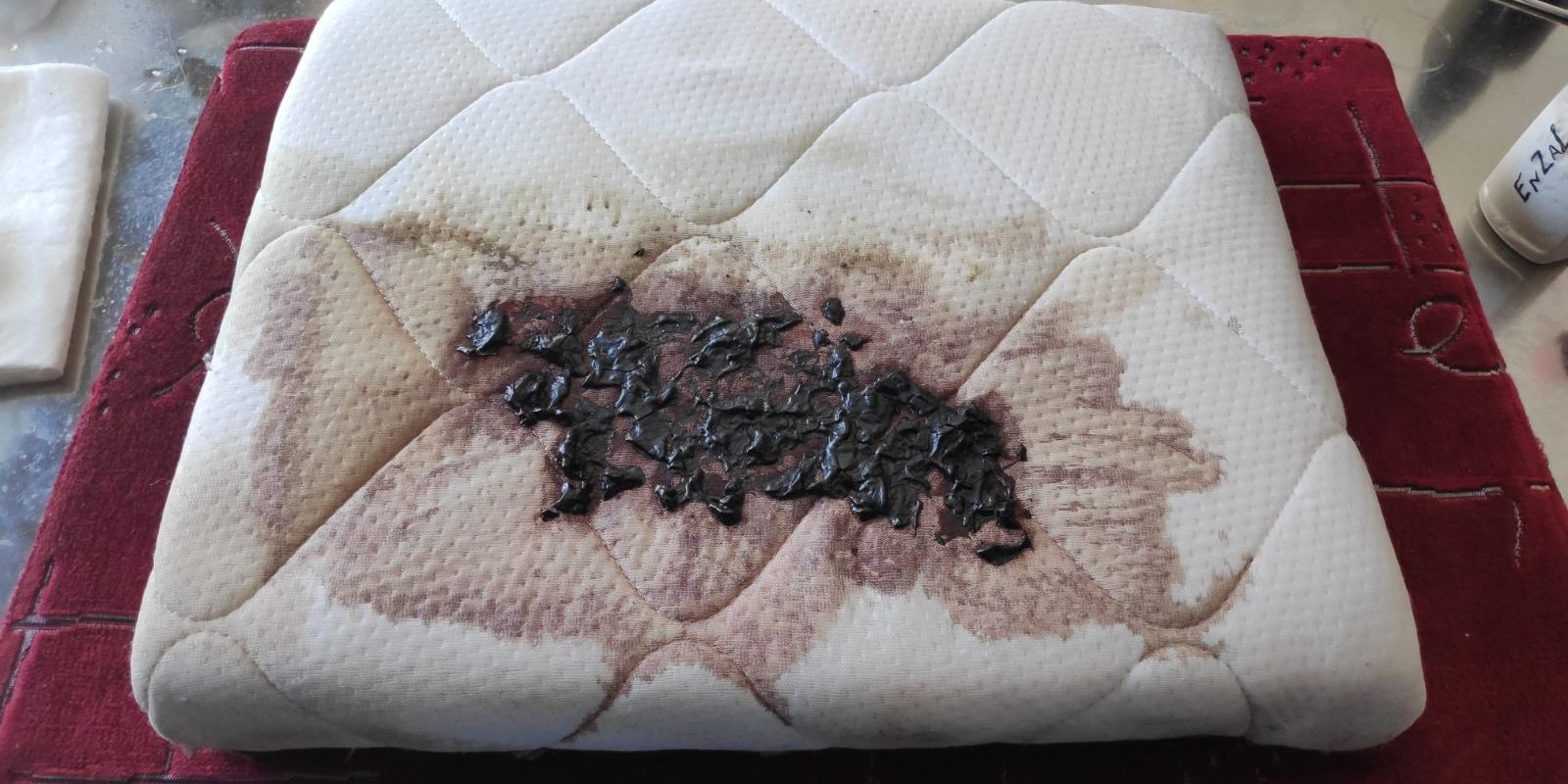 blood Навчання з чищення меблів і килимів: матеріали та плями (семінар)