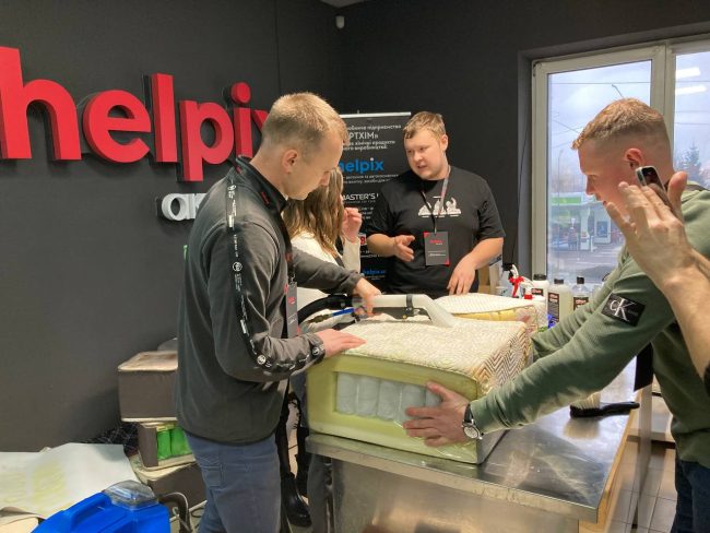 Обучение по чистке матрасов